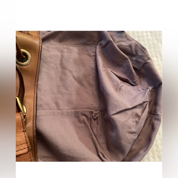 💚 FOSSIL BUCKET
Shoulder bag💚🩷💚 - Picture 9 of 12